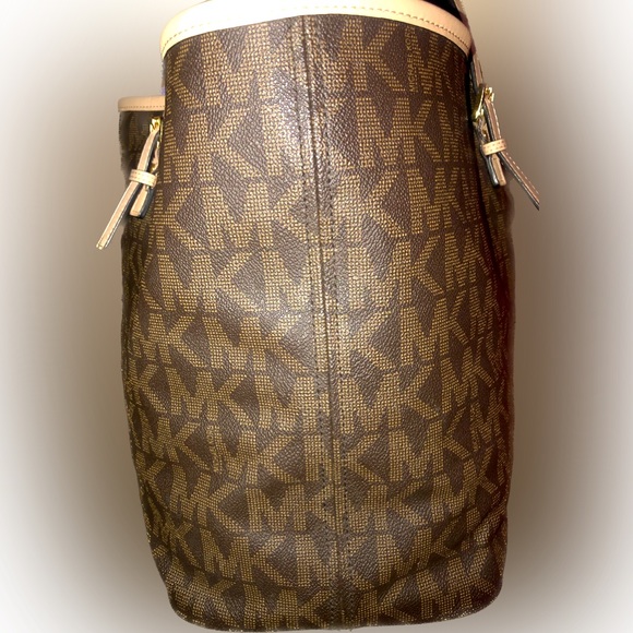 Michael Kors Jet Set Travel Tote Bag - Picture 14 of 16